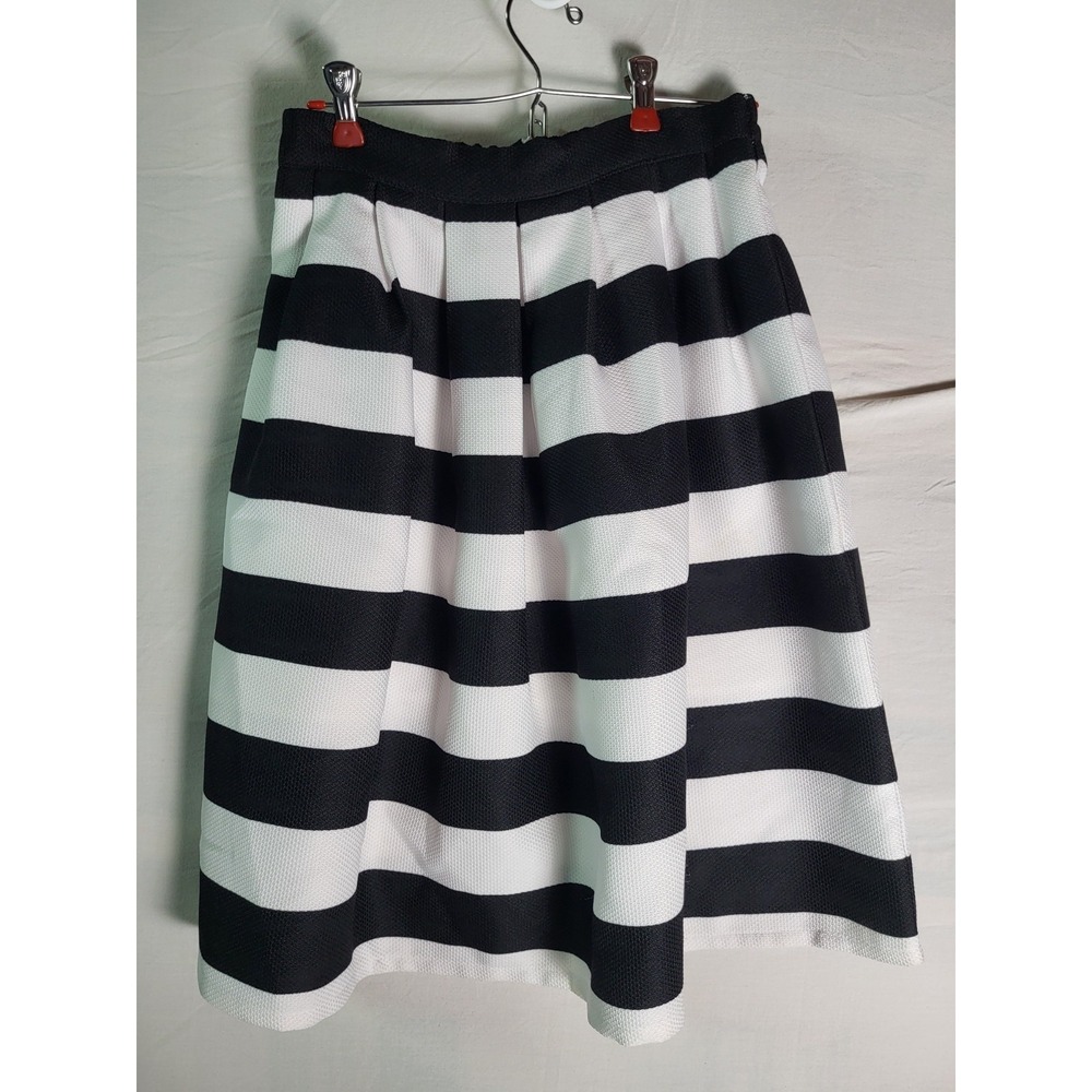 HIKA Black & White Striped Skater Skirt Size S Pleated A-Line Textured Pique